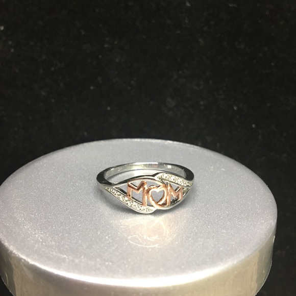 Infinity Heart Mom Love Ring - Picture 5 of 6
